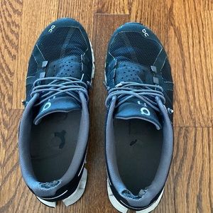 black on cloud sneakers